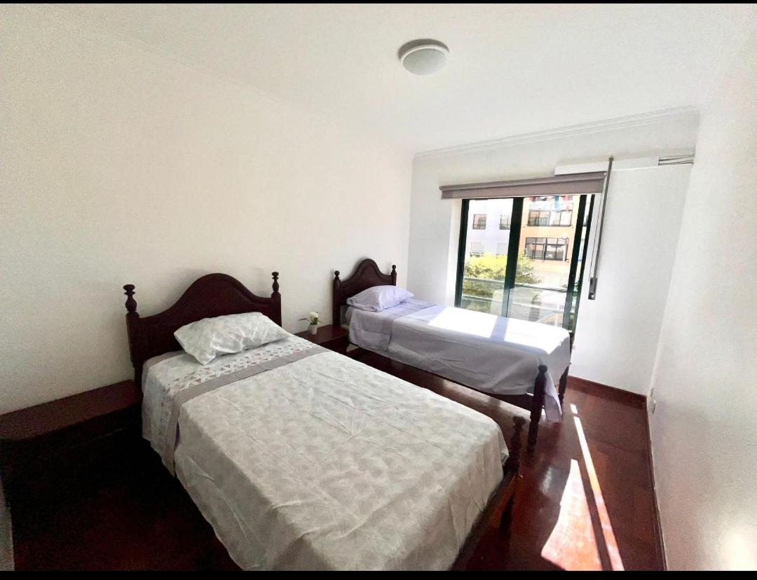 Quarto Boa Localizacao Com Cozinha E Casa De Banho Apartment Caparica Ngoại thất bức ảnh