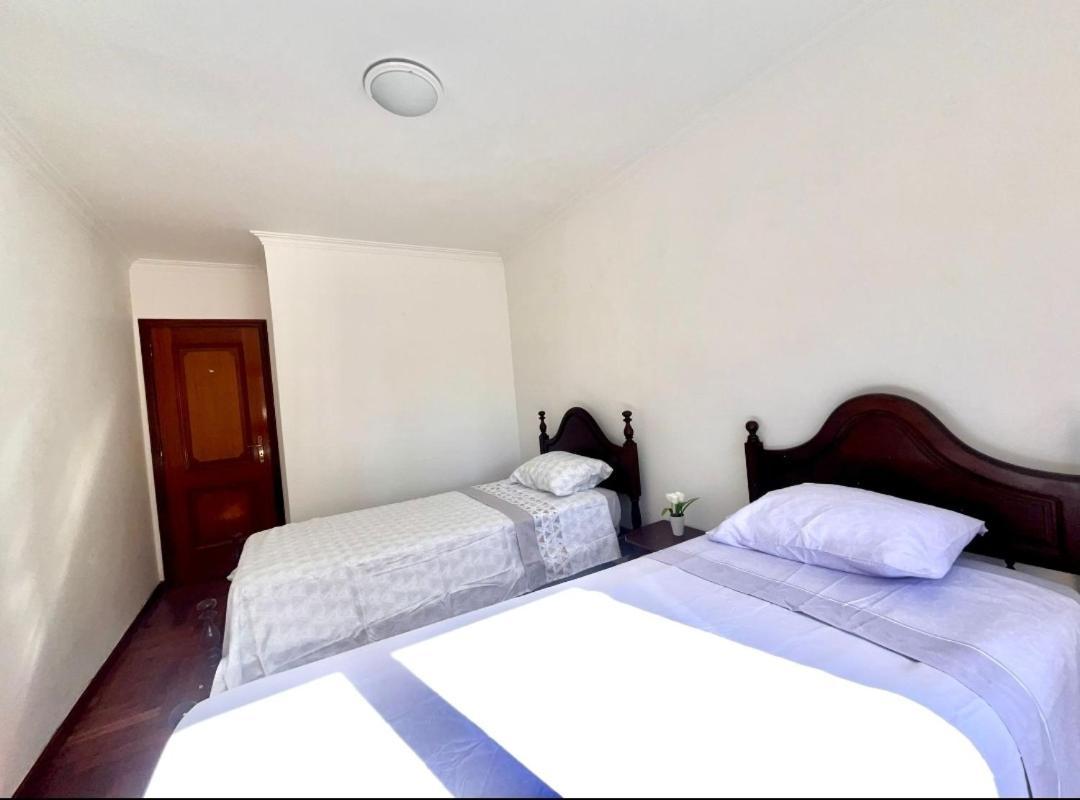 Quarto Boa Localizacao Com Cozinha E Casa De Banho Apartment Caparica Ngoại thất bức ảnh