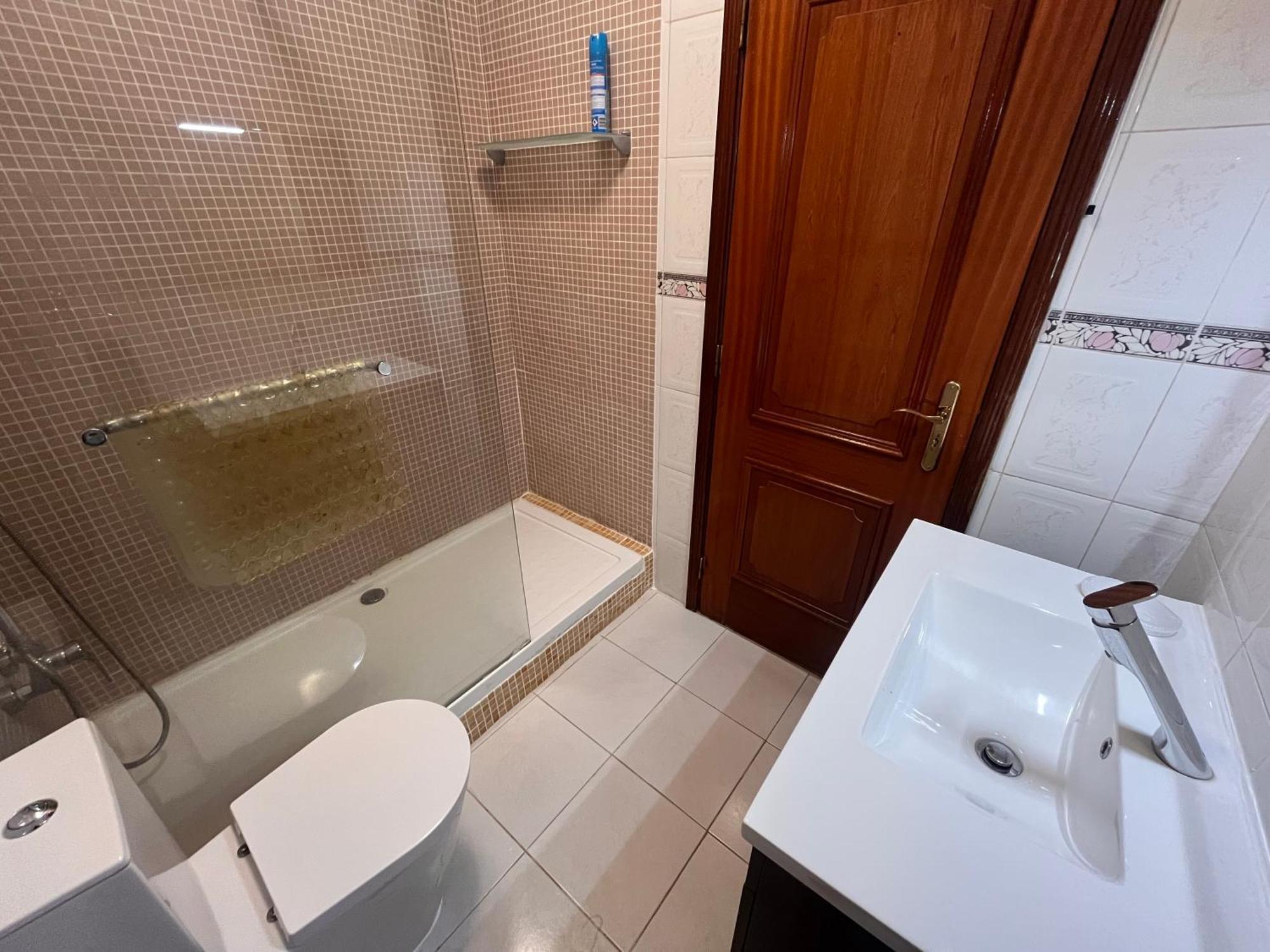 Quarto Boa Localizacao Com Cozinha E Casa De Banho Apartment Caparica Ngoại thất bức ảnh