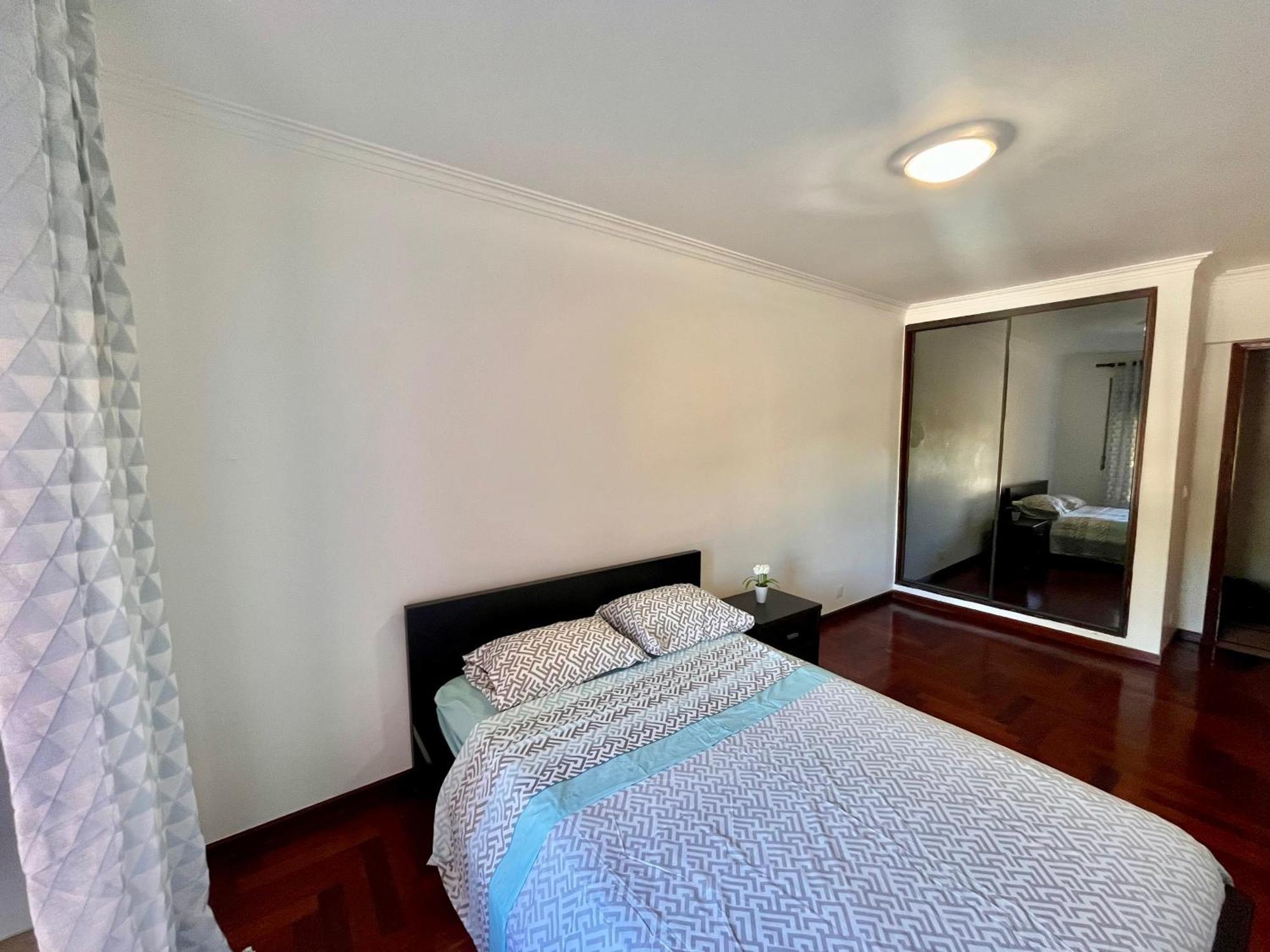 Quarto Boa Localizacao Com Cozinha E Casa De Banho Apartment Caparica Ngoại thất bức ảnh