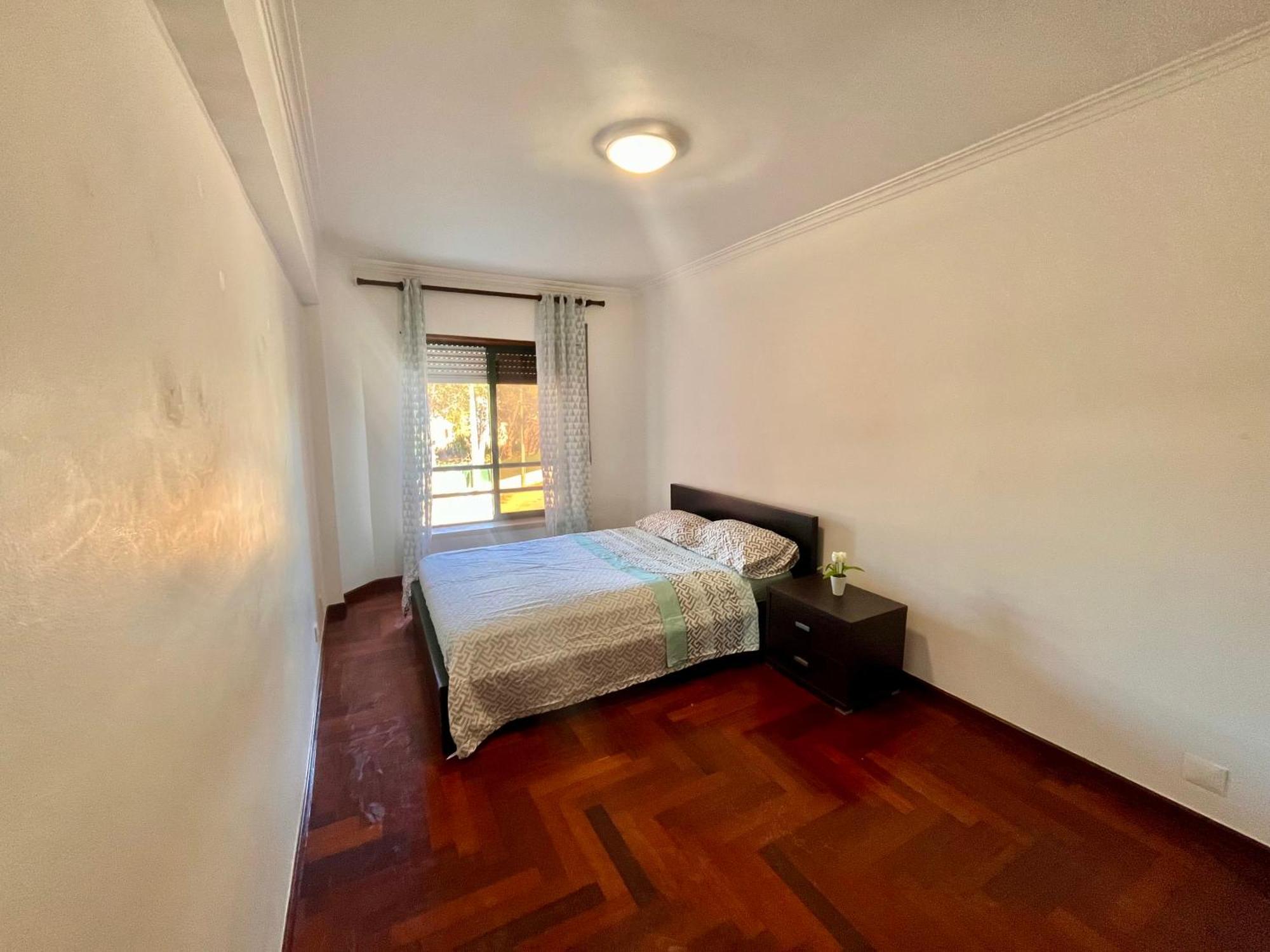 Quarto Boa Localizacao Com Cozinha E Casa De Banho Apartment Caparica Ngoại thất bức ảnh