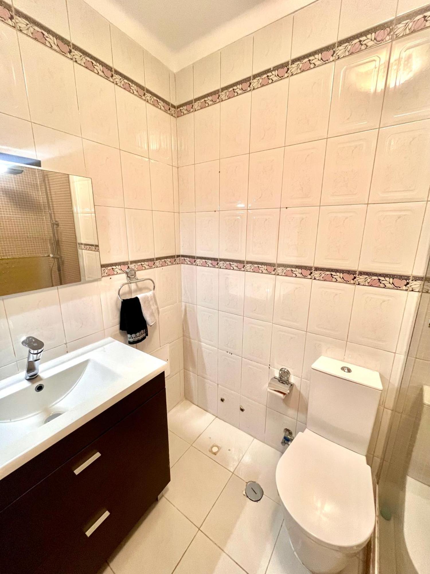 Quarto Boa Localizacao Com Cozinha E Casa De Banho Apartment Caparica Ngoại thất bức ảnh
