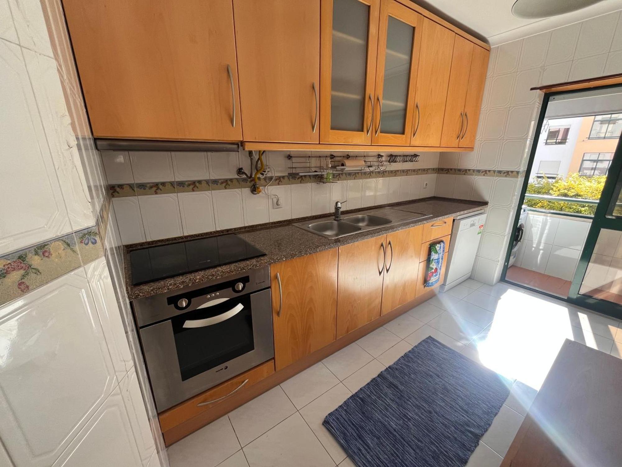 Quarto Boa Localizacao Com Cozinha E Casa De Banho Apartment Caparica Ngoại thất bức ảnh