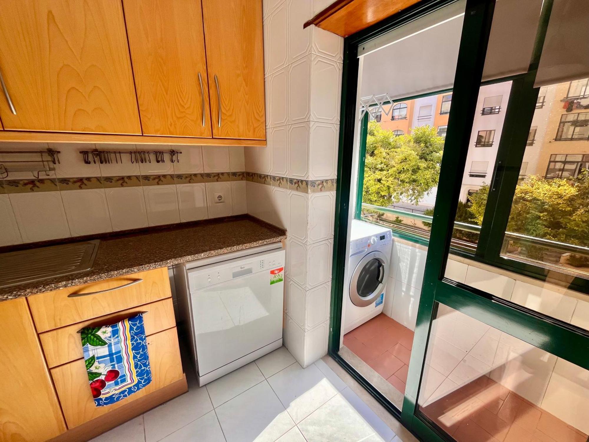 Quarto Boa Localizacao Com Cozinha E Casa De Banho Apartment Caparica Ngoại thất bức ảnh